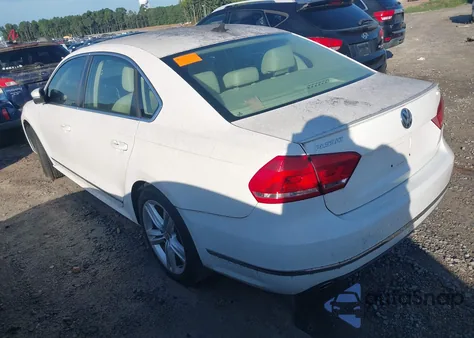 2014 Volkswagen Passat 2.0L Tdi Sel Premium из США, поврежденный, VIN 1VWCN7A39EC053668